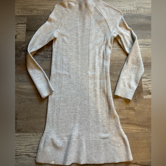 Lululemon Keep it Cozy Dress Size 2 - Picture 6 of 6